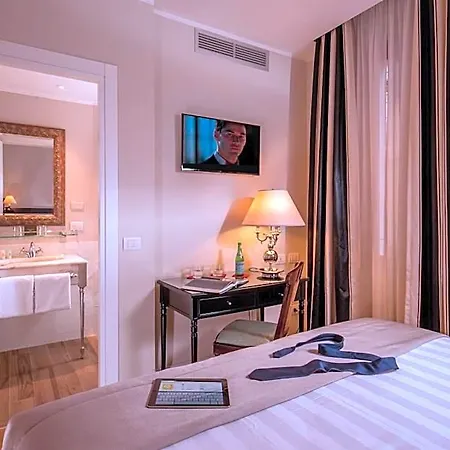 Monte Cenci Otel