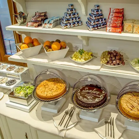 فندق مونتي تشينشي 4*