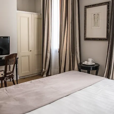 Hotel Monte Cenci 4*